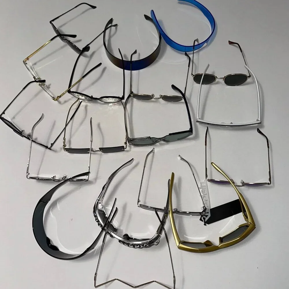 18 SUNGLASSES + 12 CASES - Picture 7 of 7